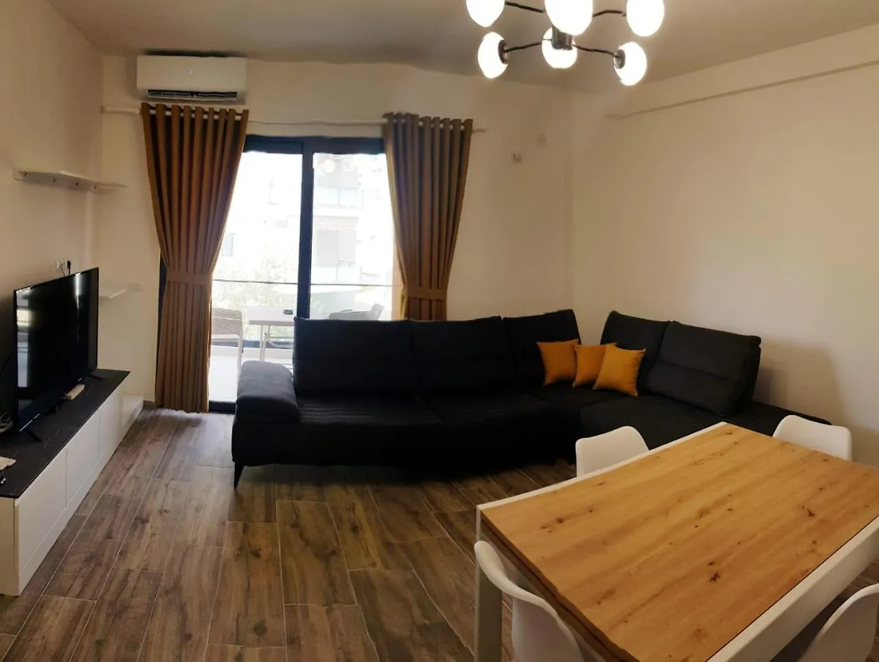 Eman Apartment Himare
