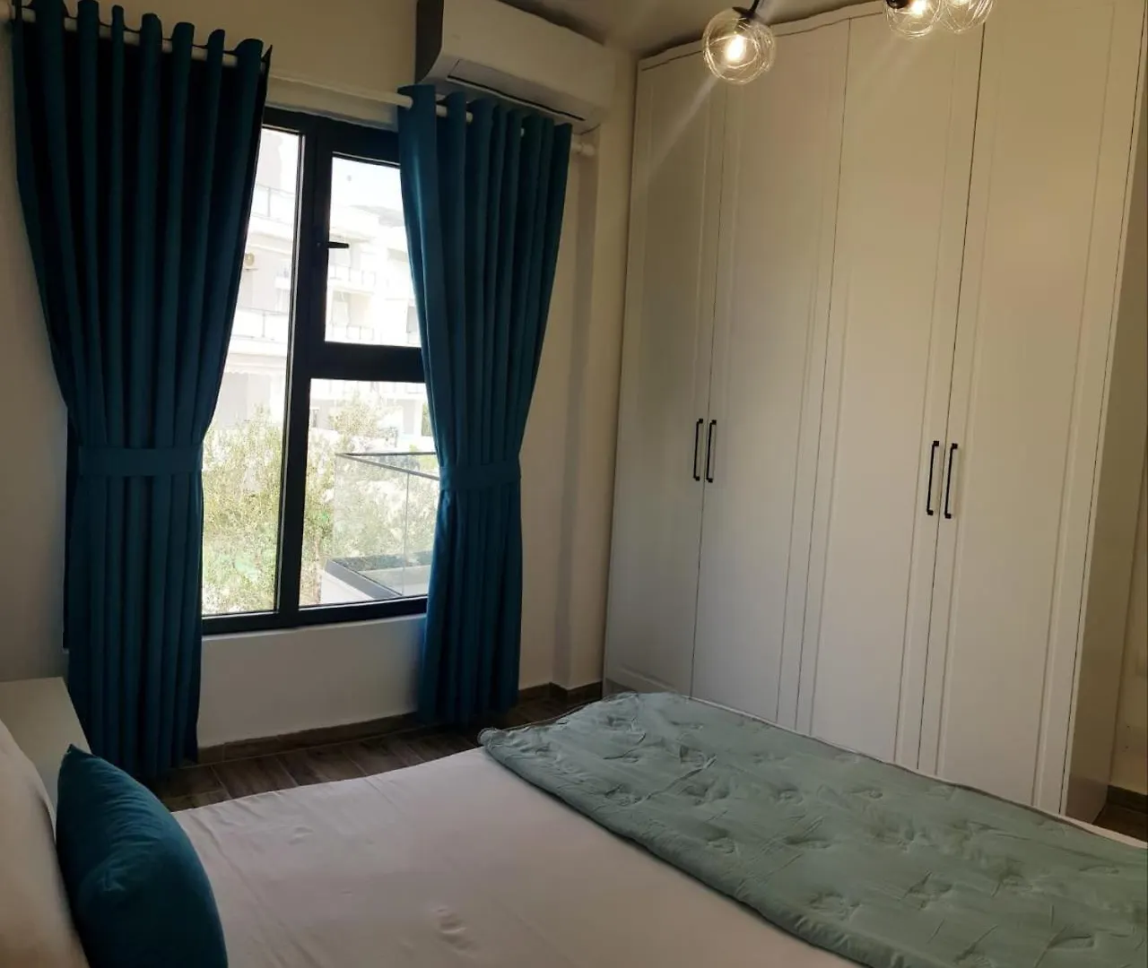 Eman Apartment Himare 0*,  Albania